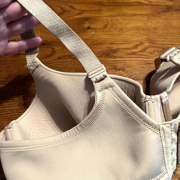 Vanity Fair Beauty Back Smoothing Full-Figure Bra Women's Size 42D Light Beige - Picture 5 of 7